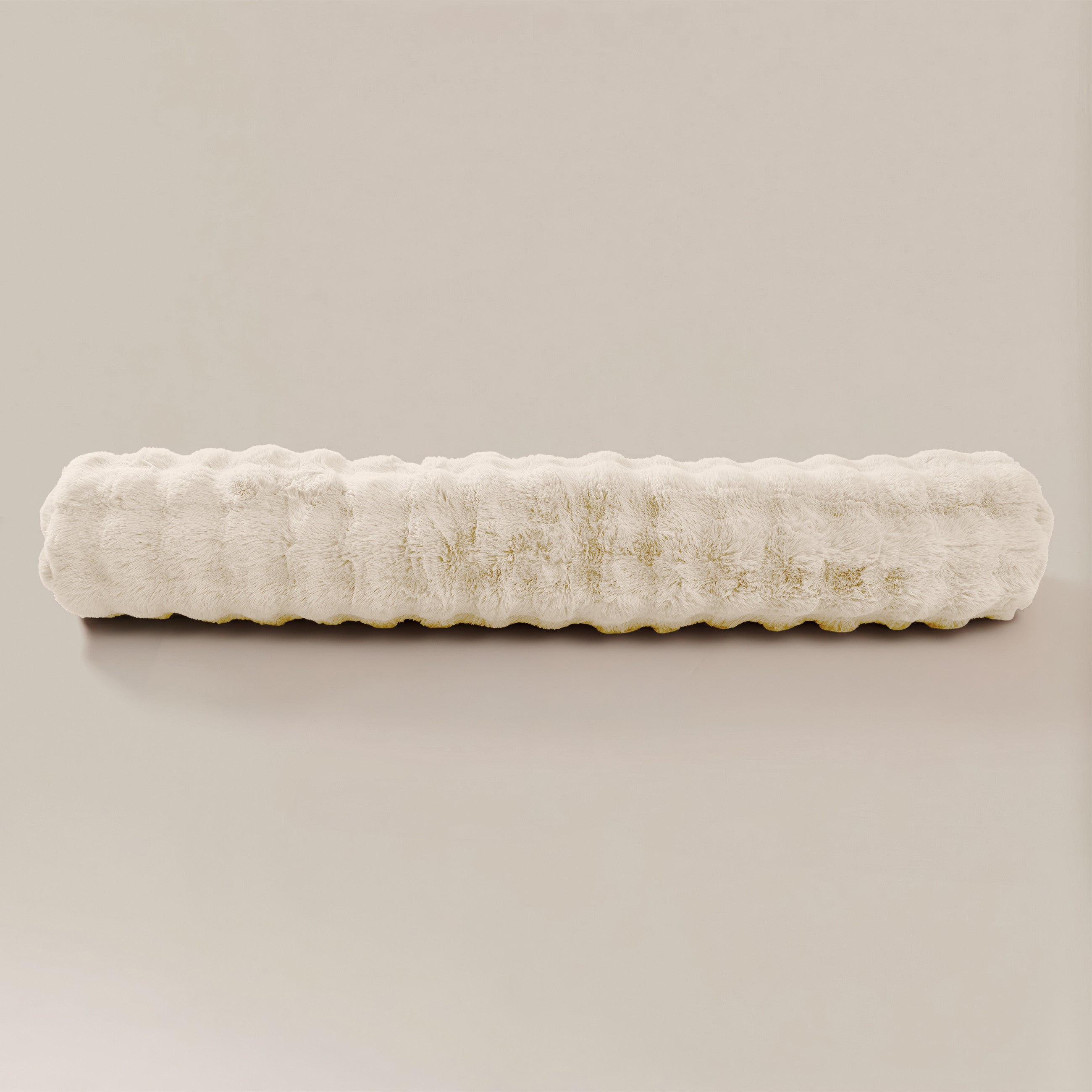 Bodypillow Pompom Beige – Extra Lang & Luxe Sierkussen van Faux Fur (140 cm)
