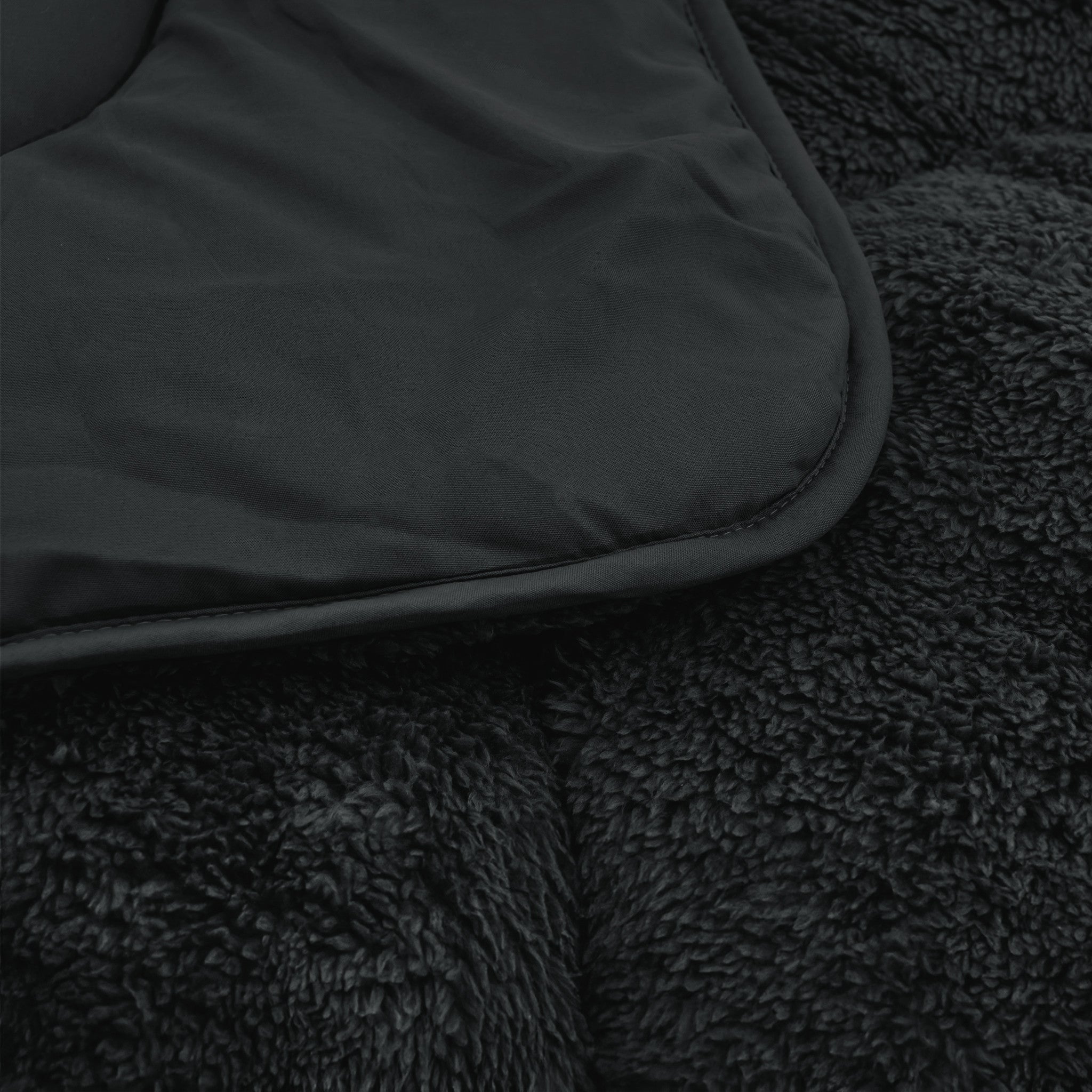 Sleeptime Dekbed en Overtrek in 1 - Teddy - Zwart - Dromen & Wonen