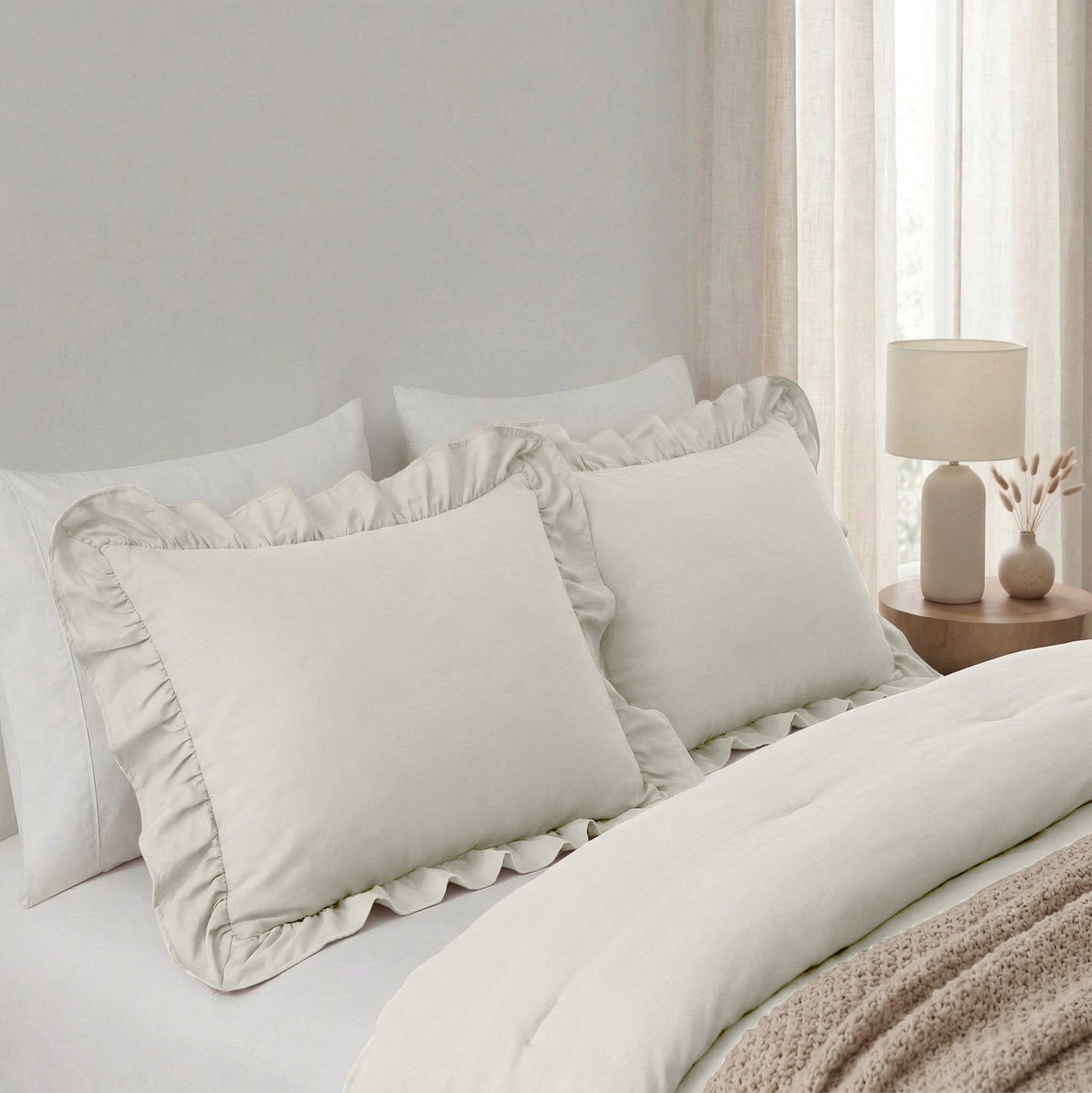 Sleeptime Kussensloop - 2 Stuks - Ruffles - Gebroken Wit - 60x70 - Dromen & Wonen