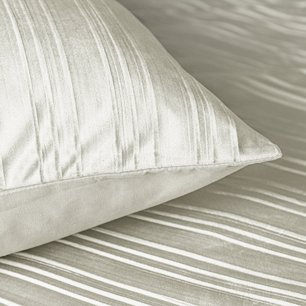 Velvet dekbedovertrek beige met fluweelzacht velvet – Sleeptime