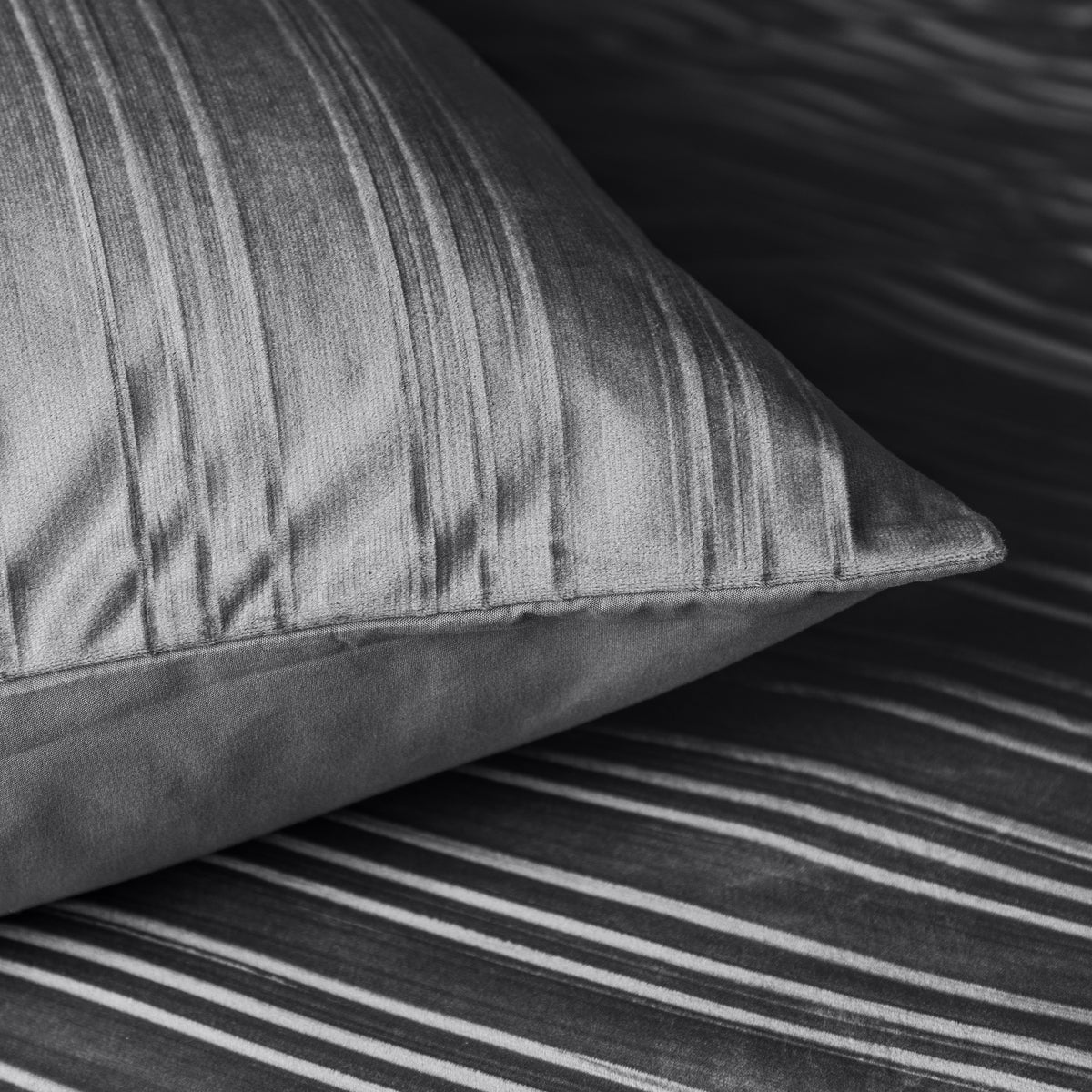 Velvet dekbedovertrek zwart met fluweelzacht velvet – Sleeptime