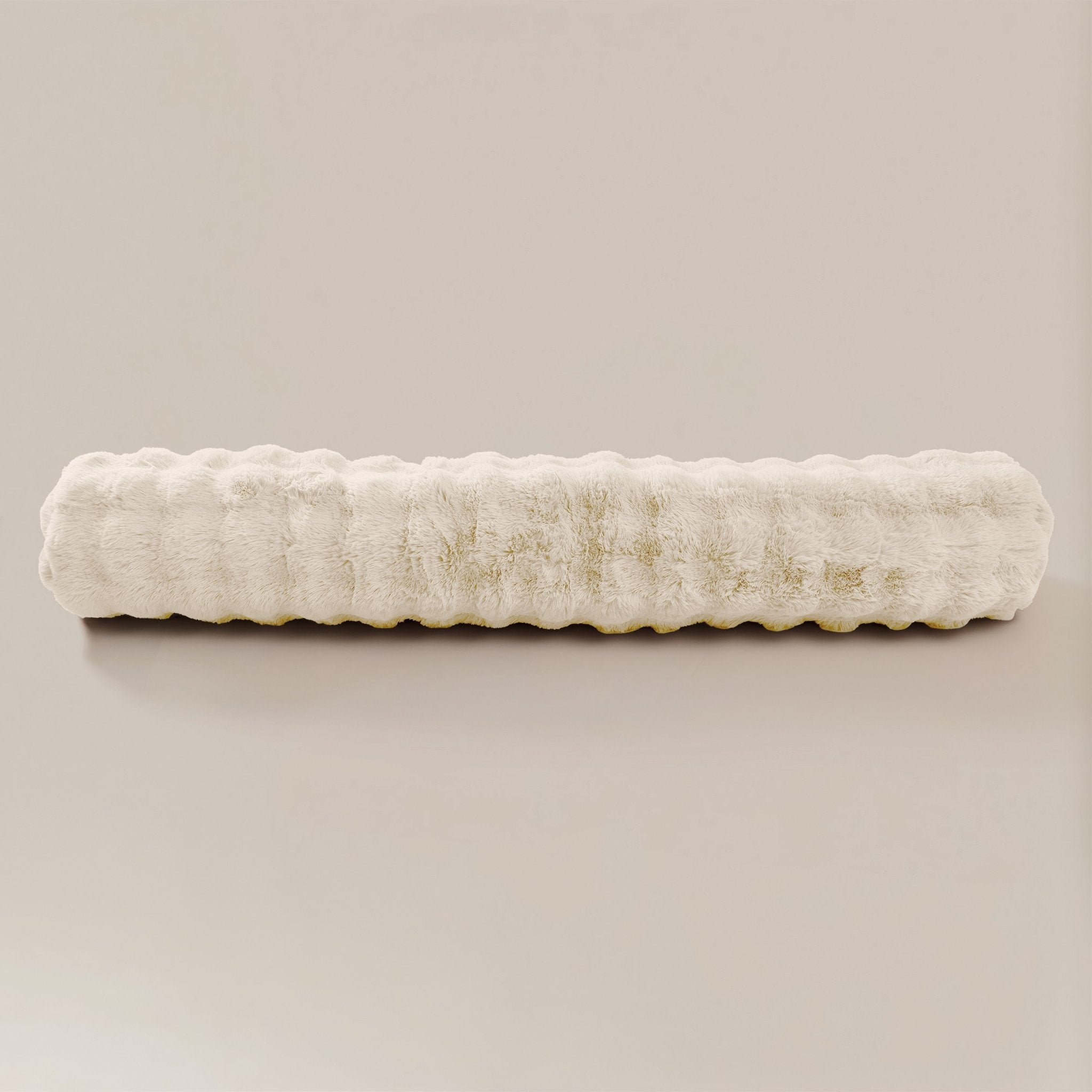 Bodypillow Pompom Beige – Extra Lang & Luxe Sierkussen van Faux Fur (140 cm) - Dromen & Wonen