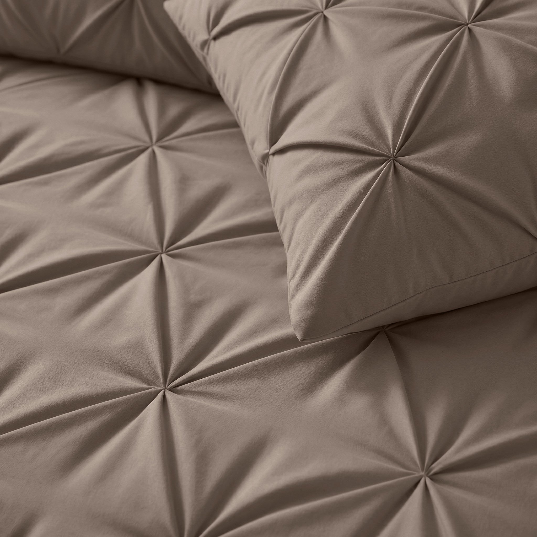 Pintuck 2-Pack Kussenslopen – Taupe – Sleeptime - Dromen & Wonen