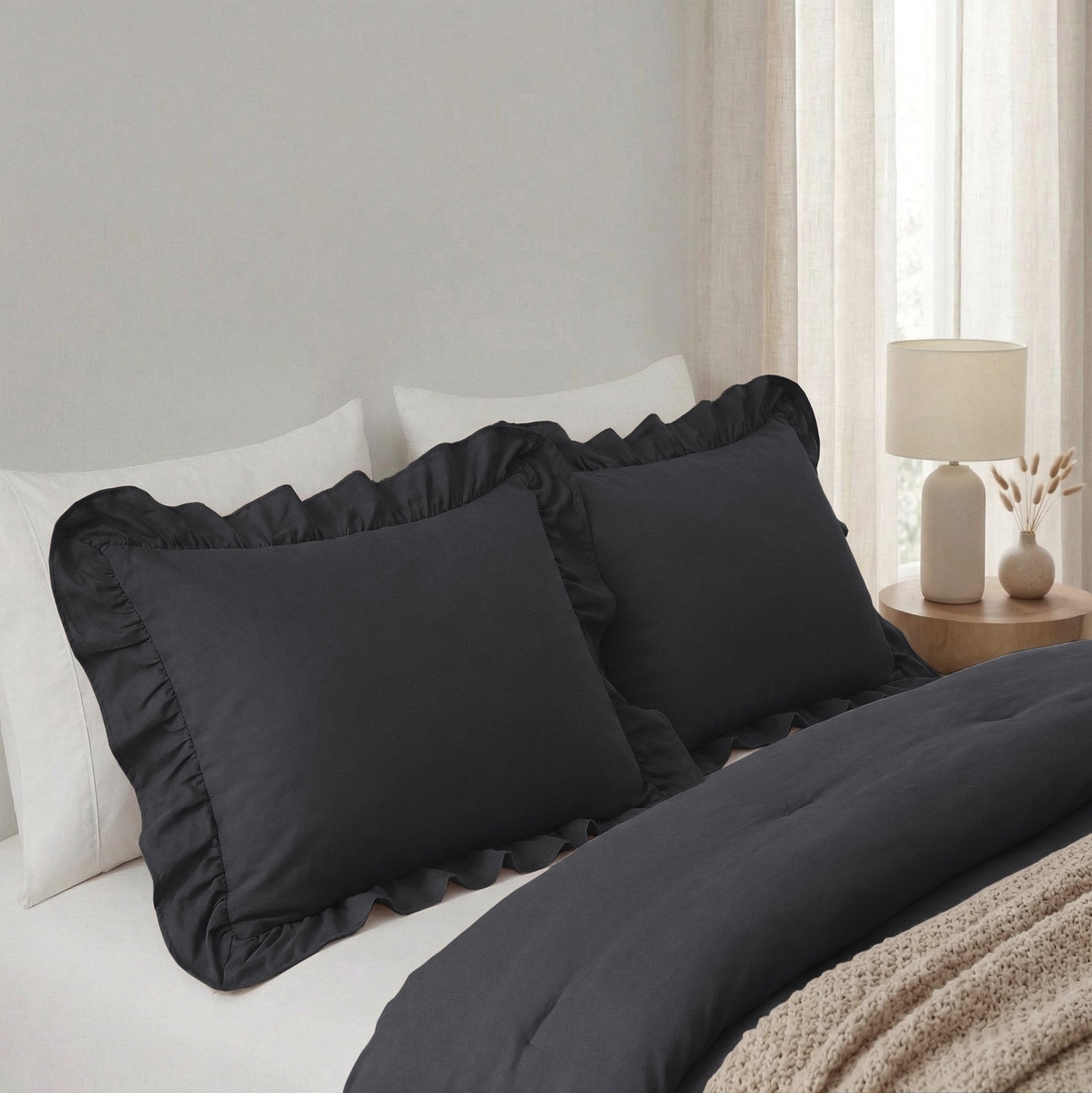Sleeptime Kussensloop - 2 Stuks - Ruffles - Antraciet - 60x70 - Dromen & Wonen