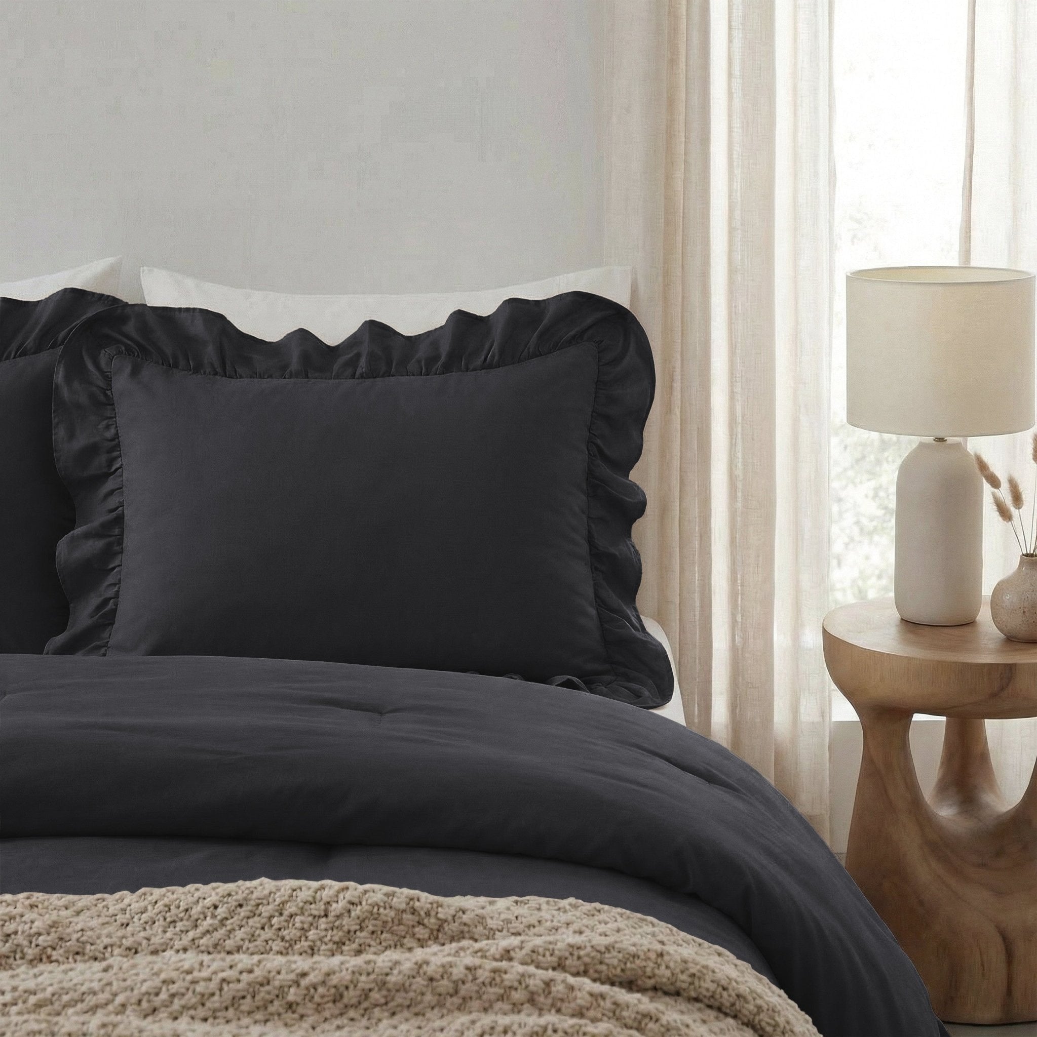Sleeptime Kussensloop - 2 Stuks - Ruffles - Antraciet - 60x70 - Dromen & Wonen