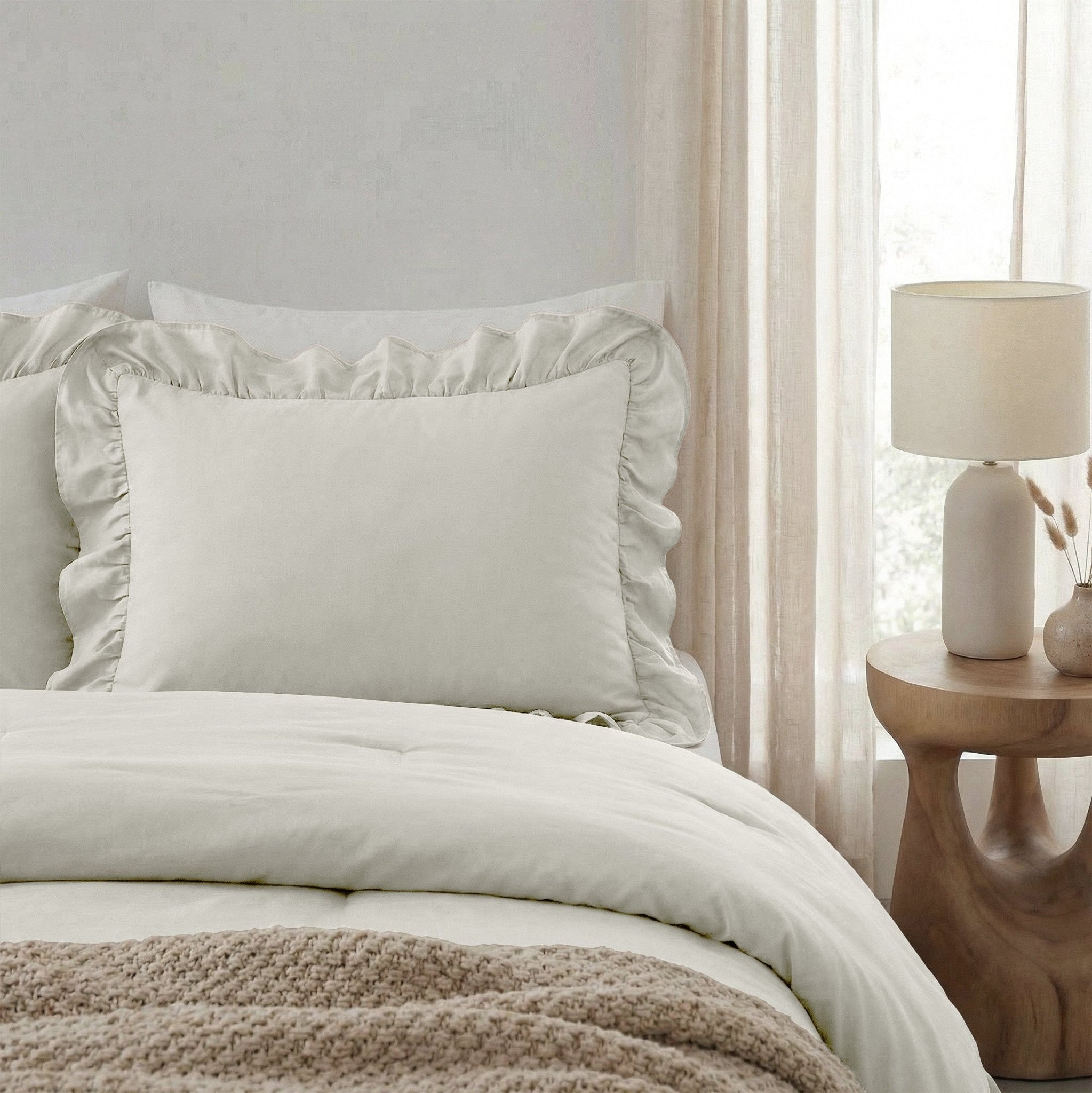 Sleeptime Kussensloop - 2 Stuks - Ruffles - Gebroken Wit - 60x70 - Dromen & Wonen