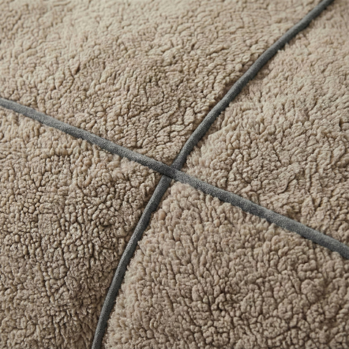 Sleeptime Teddy Trim Dekbedovertrek – Zachte Teddy - Donker Taupe - Dromen & Wonen
