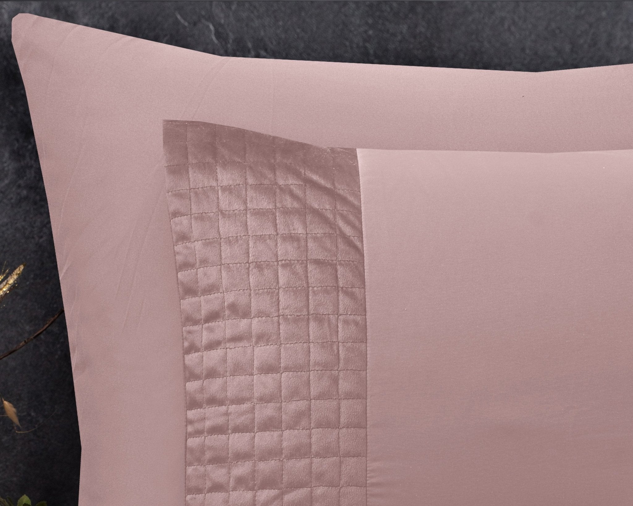 Sleeptime Velvet Band Roze Dekbedovertrek - Dromen & Wonen