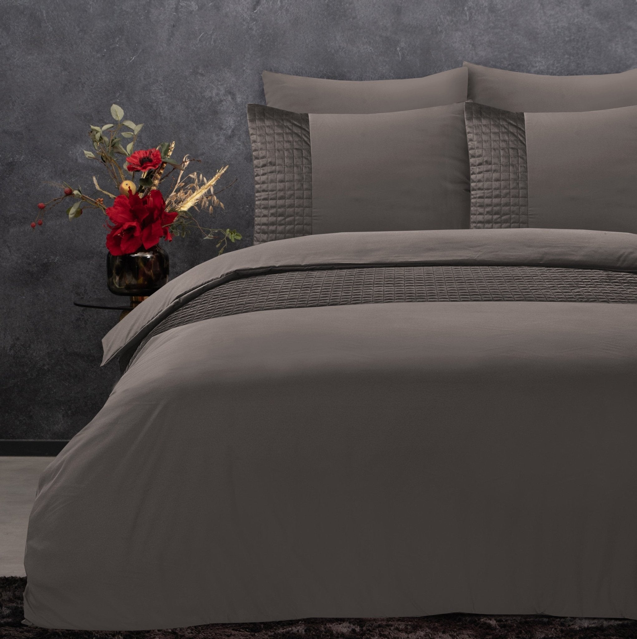 Sleeptime Velvet Band Taupe Dekbedovertrek - Dromen & Wonen