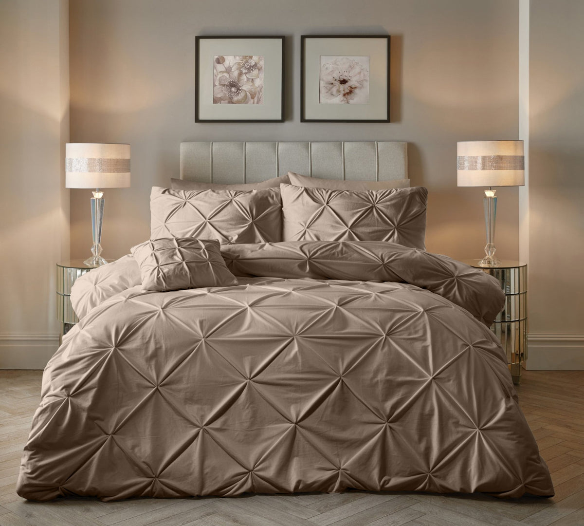 Velvet Dekbedovertrek Taupe – Pintuck – Fluweelzacht met Kussenslopen – Sleeptime - Dromen & Wonen